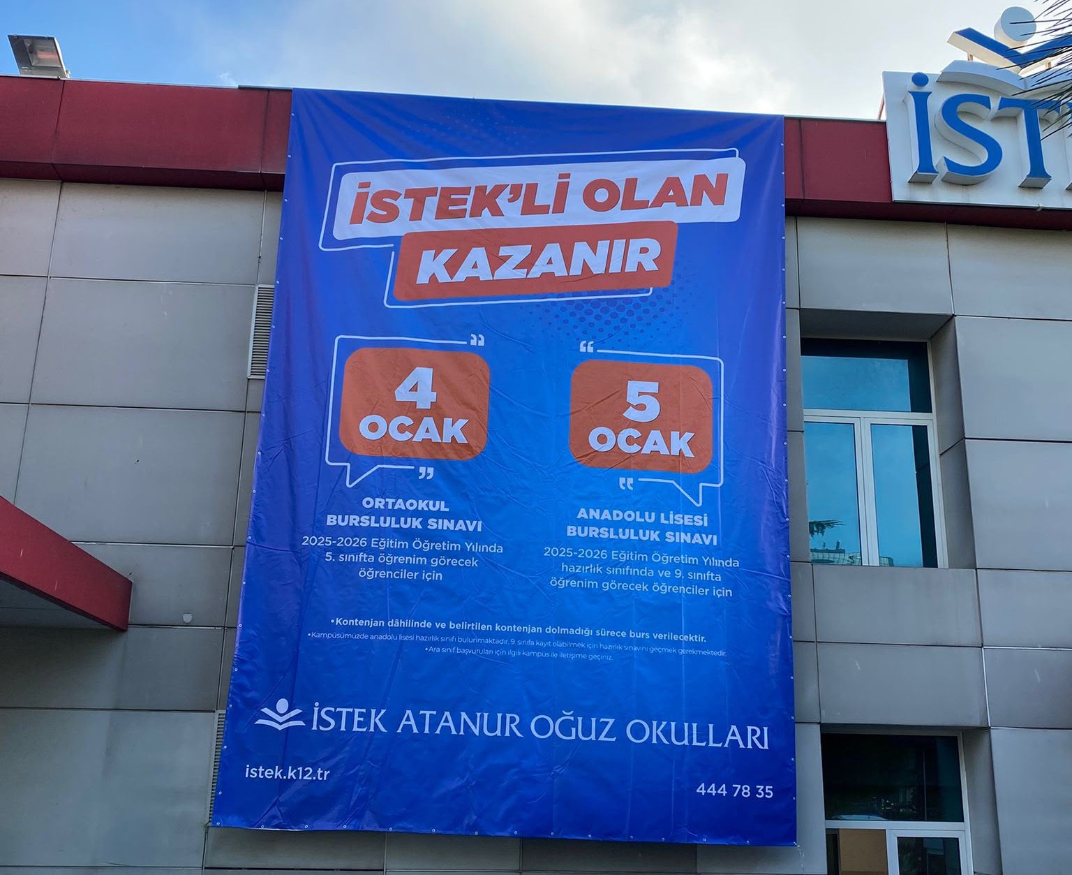 ISTEK Oguz Okullari Cephe Brandasi